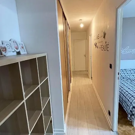 Belle Place Pour Votre Voyage A Paris-ladefense *
